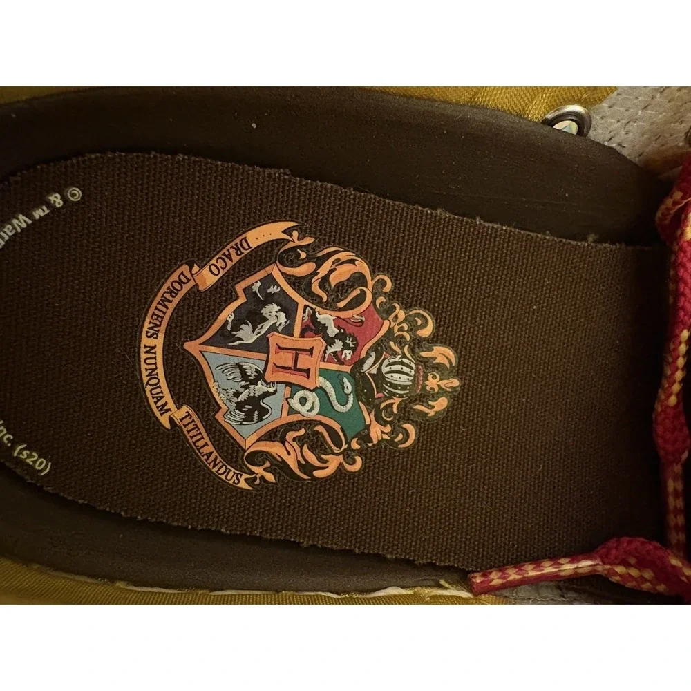 Harry Potter K-Swiss Gryffindor Sneakers NIB Size: Women's‎ 7.5 Men's 6 Youth 6Y